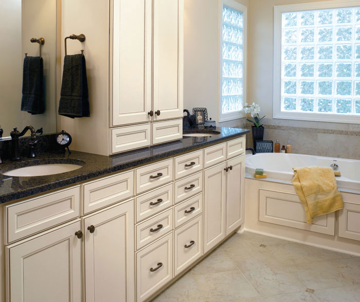 AristoKraft Bathroom Cabinetry
